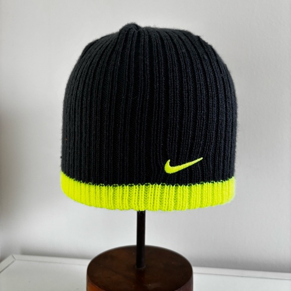 Nike youth kids boys black yellow stripe winter ribbon knit beanie cap - Picture 1 of 5